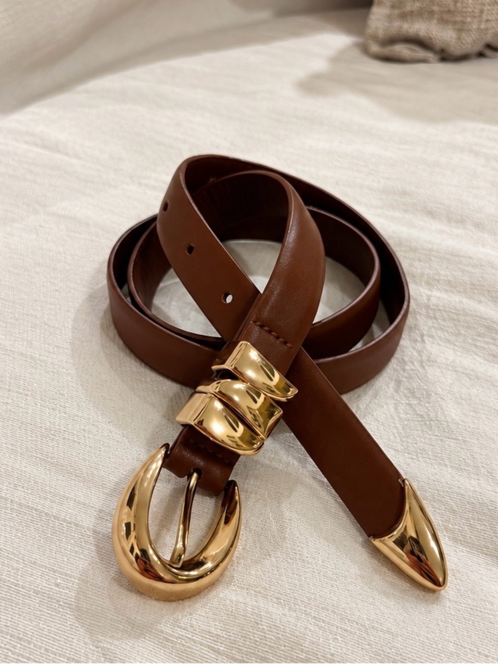 Brown Leather Belt with Gold Buckle and Tip — Women's Fashion Accessory